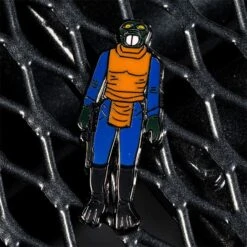 Pin Kings Star Wars Enamel Pin Badge Set 1.8 – Walrus Man And Snaggletooth -Just Geek Shop sw kenner pin kings 1.8 4